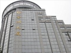 金洲大廈中央空調(diào)維護保養(yǎng)，主機大修